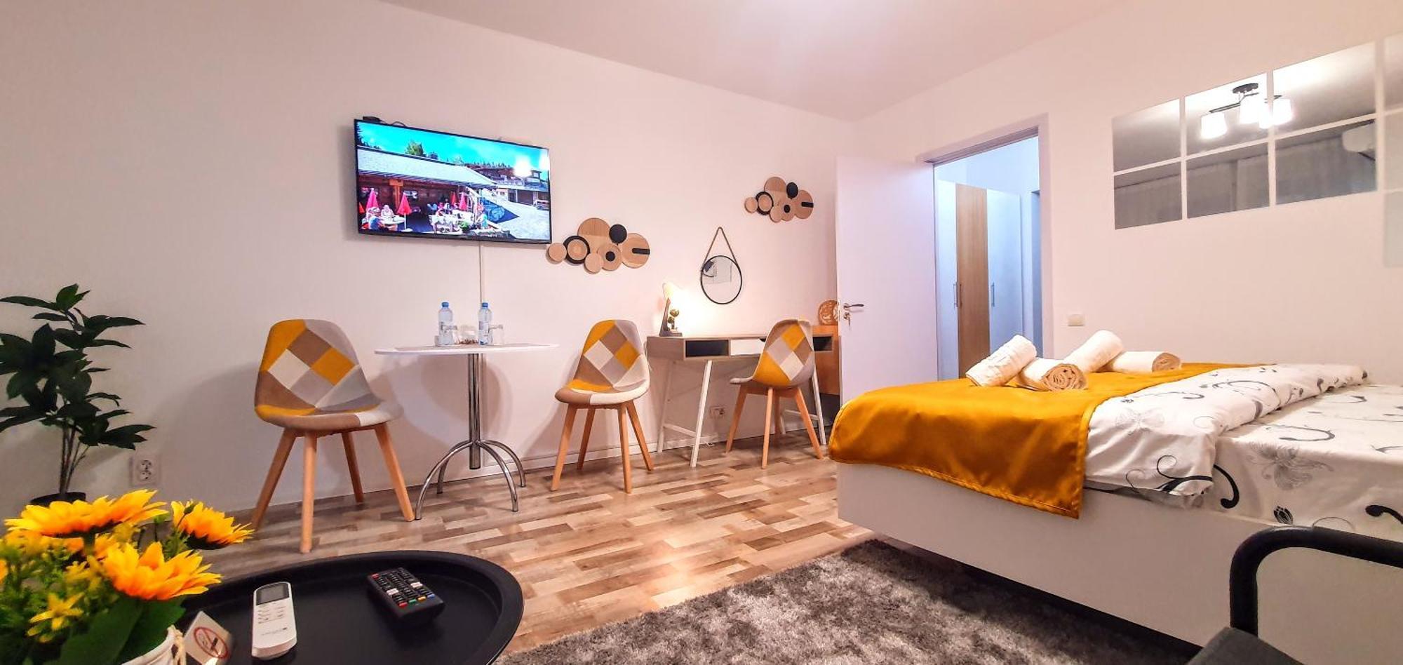 The Yellow King - Luxurious Apartment