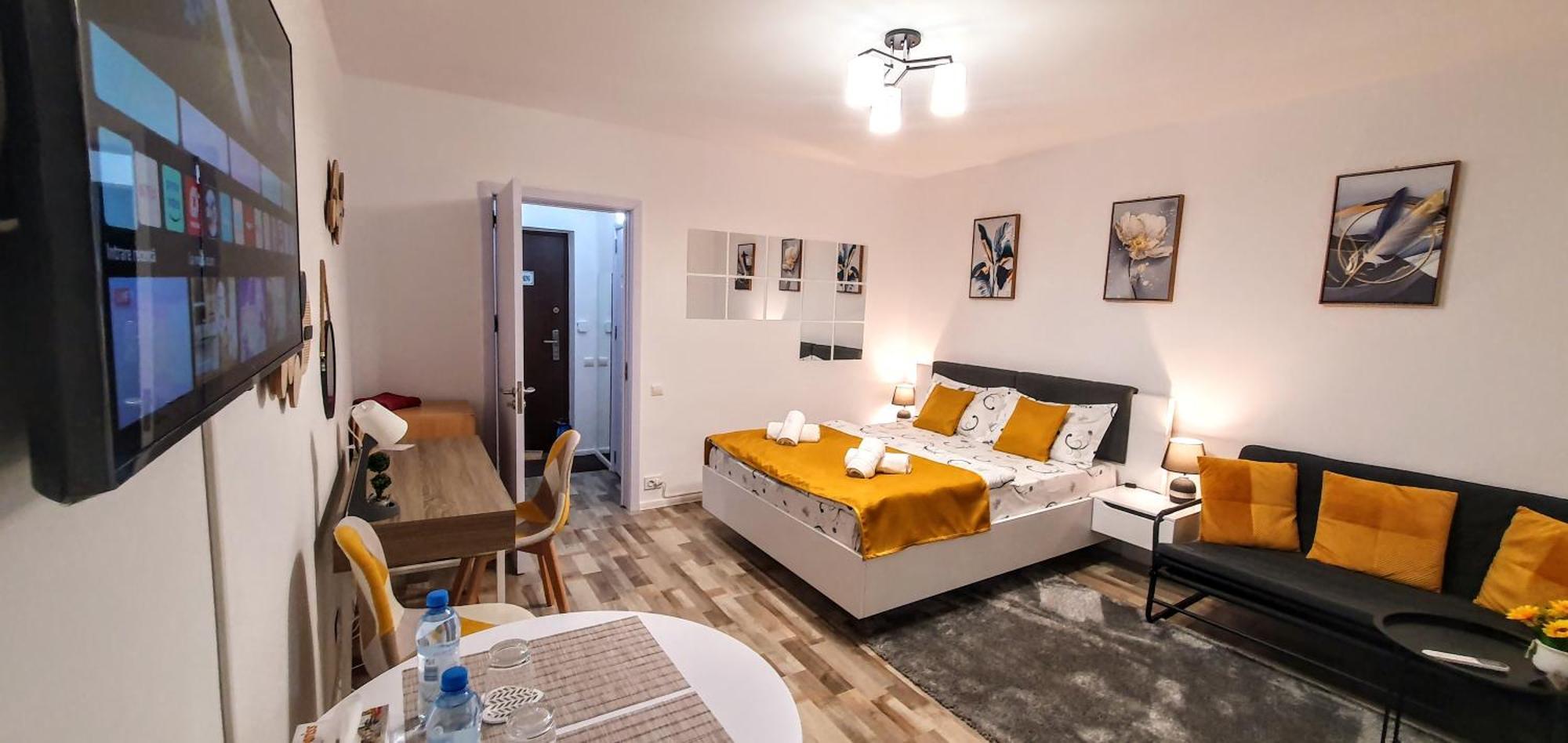 Apartment The Yellow King - Luxurious Bucharest